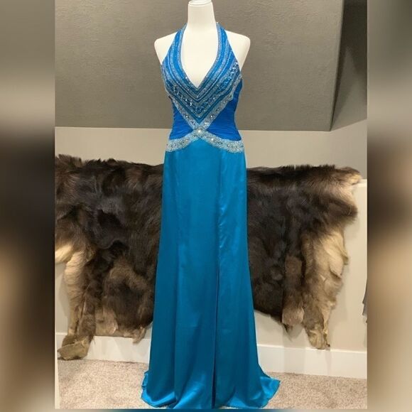 New Gorgeous Beaded Halter Gown in Satin and Silk - Picture 1 of 13